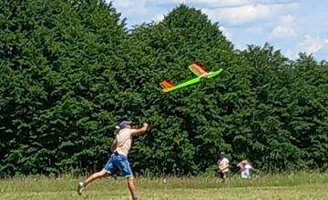 Uczestnicy XXVI Powiatowych Zawodów modeli szybowców 